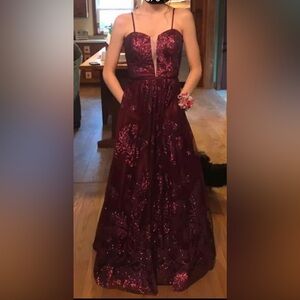 Elegant Burgundy Sequin Ball Prom Formal Gown